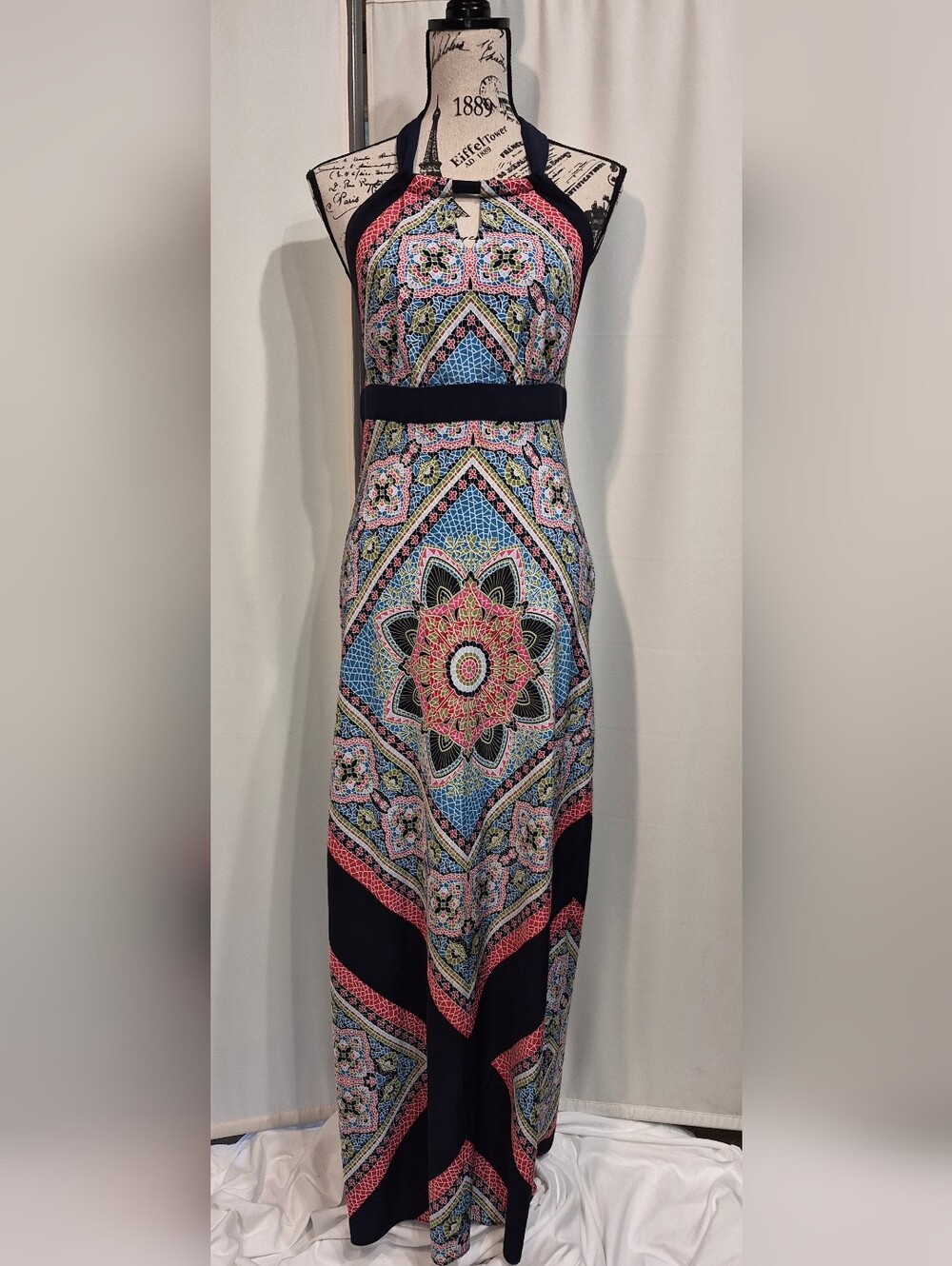 Beautiful Dress Size 4